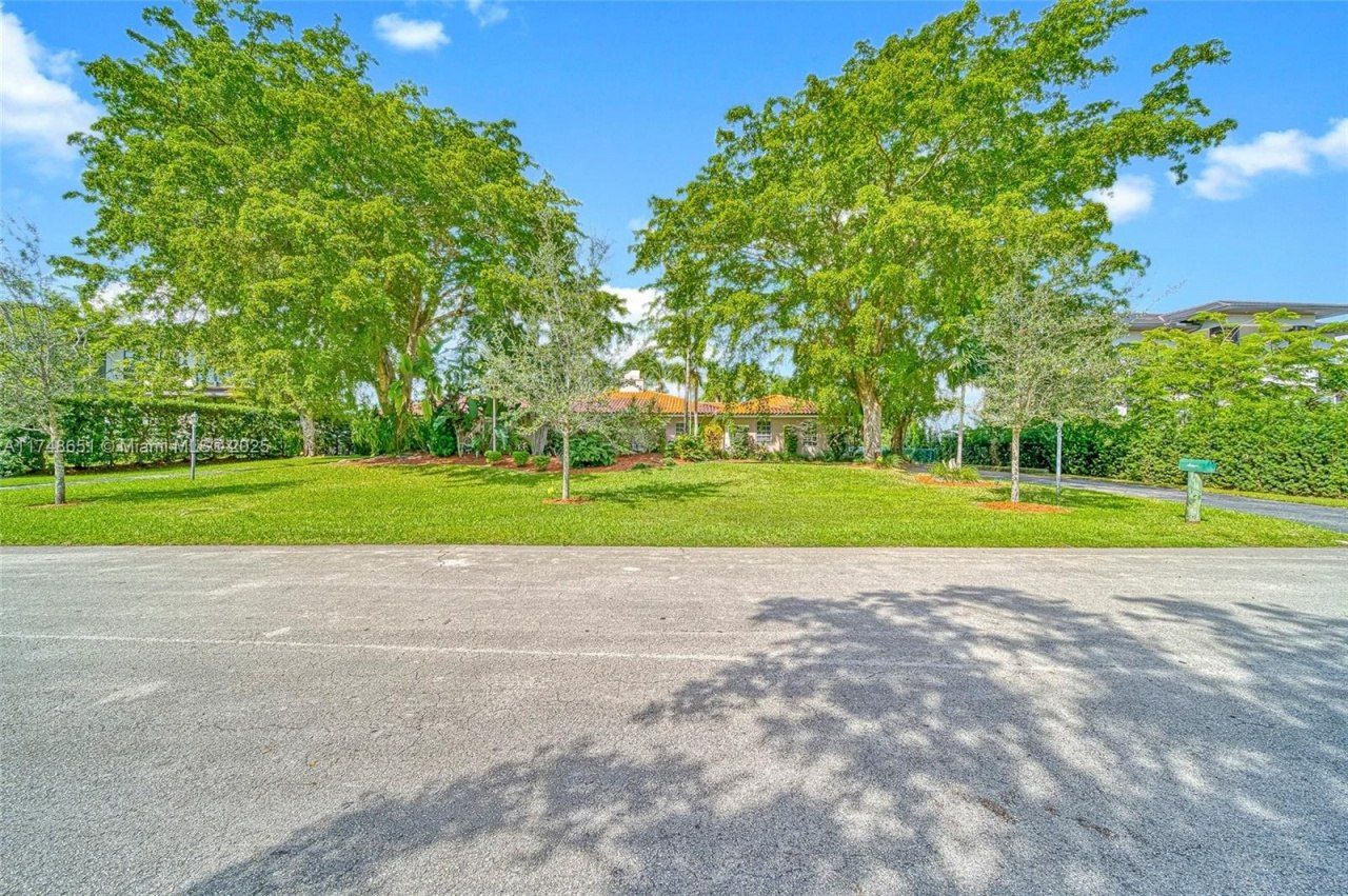 9370 Balada St, Coral Gables, FL 33156 Photo