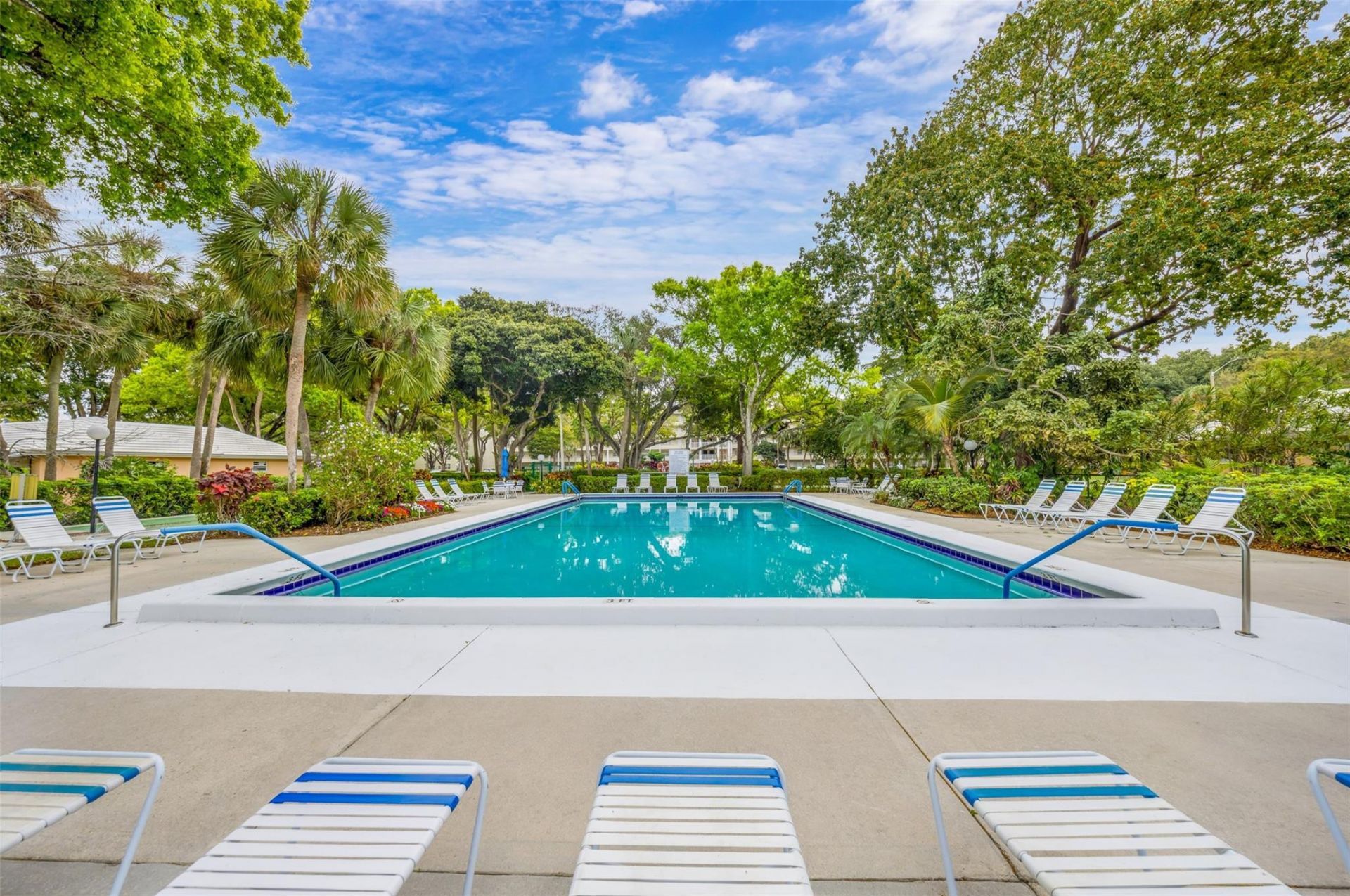 905 Cypress Terrace, Unit 202, Pompano Beach, FL 33069 Photo