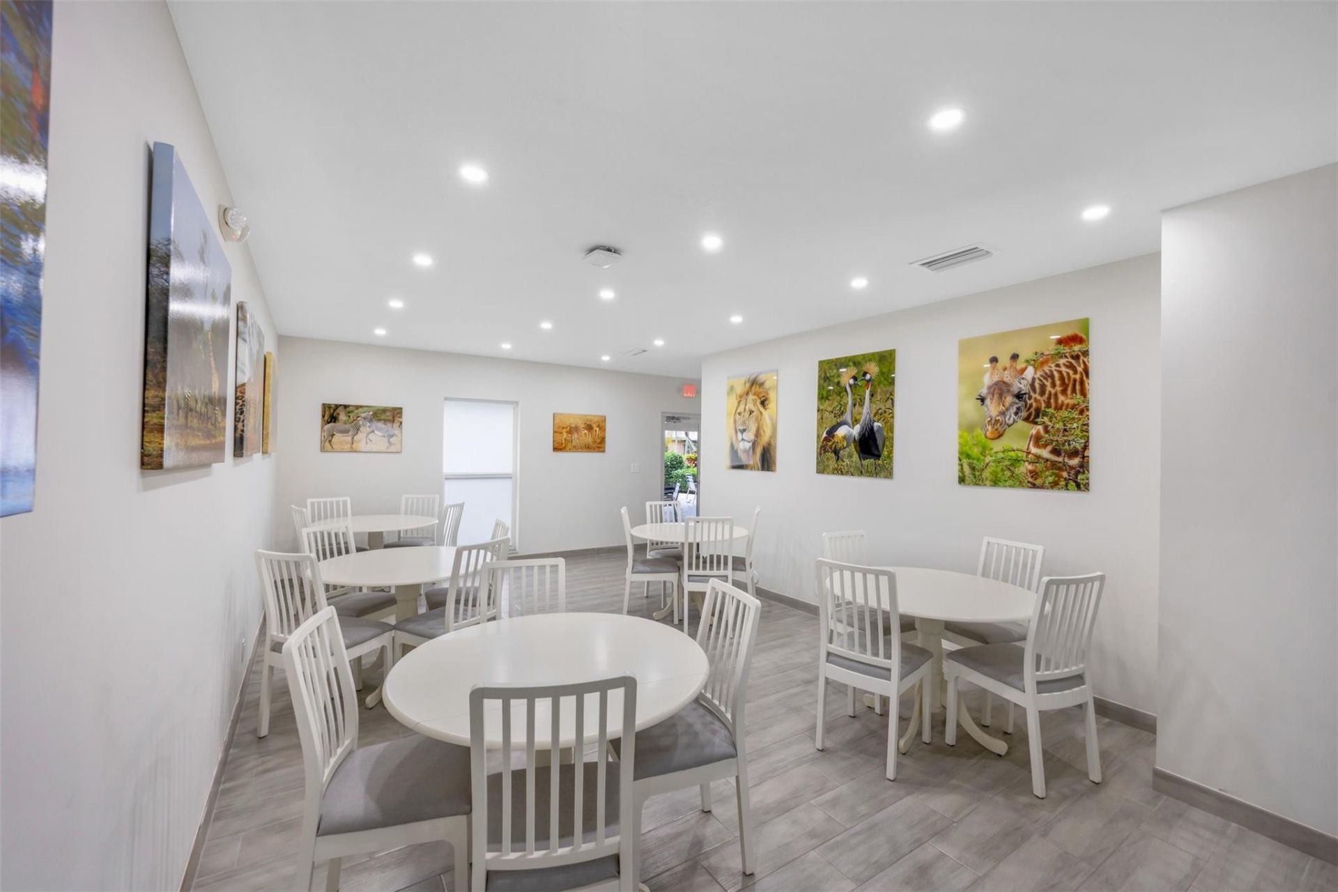 905 Cypress Terrace, Unit 202, Pompano Beach, FL 33069 Photo