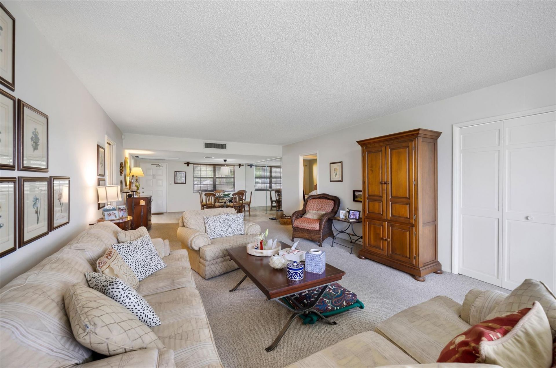 905 Cypress Terrace, Unit 202, Pompano Beach, FL 33069 Photo