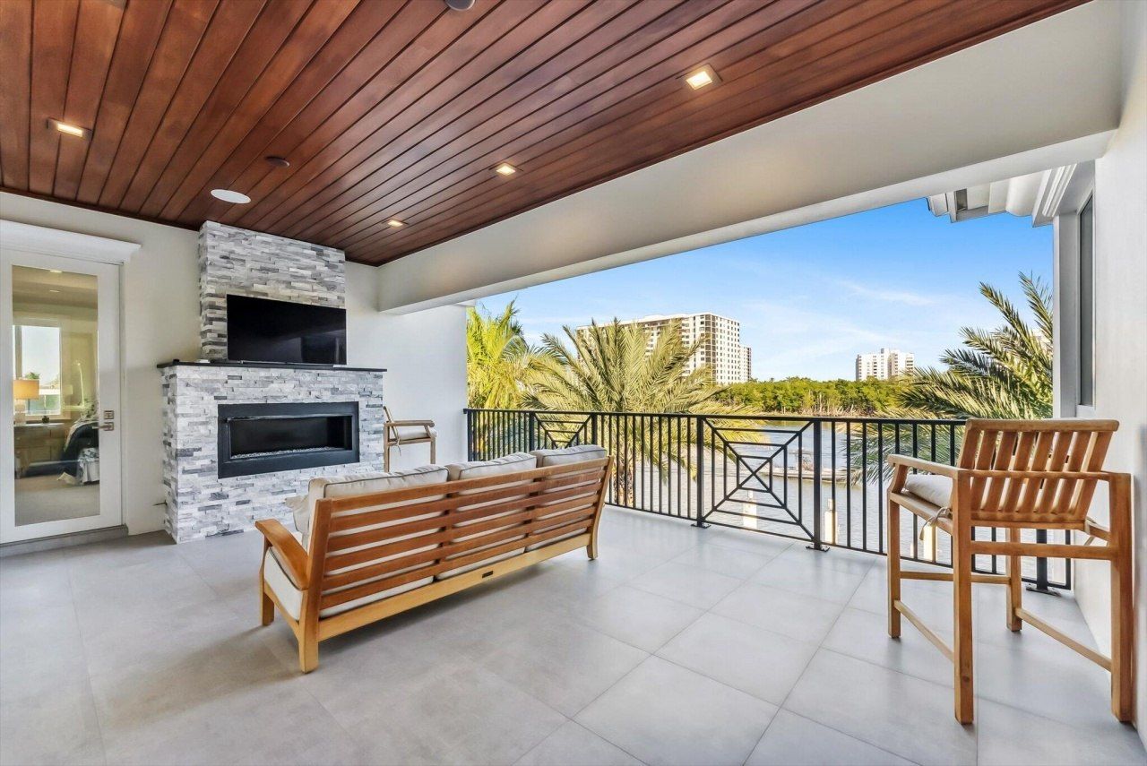 7212 NE 8th Drive, Boca Raton, FL 33487 Photo