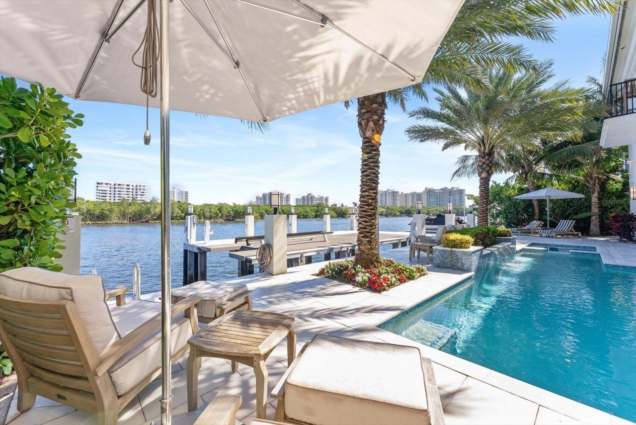 7212 NE 8th Drive, Boca Raton, FL 33487 Photo