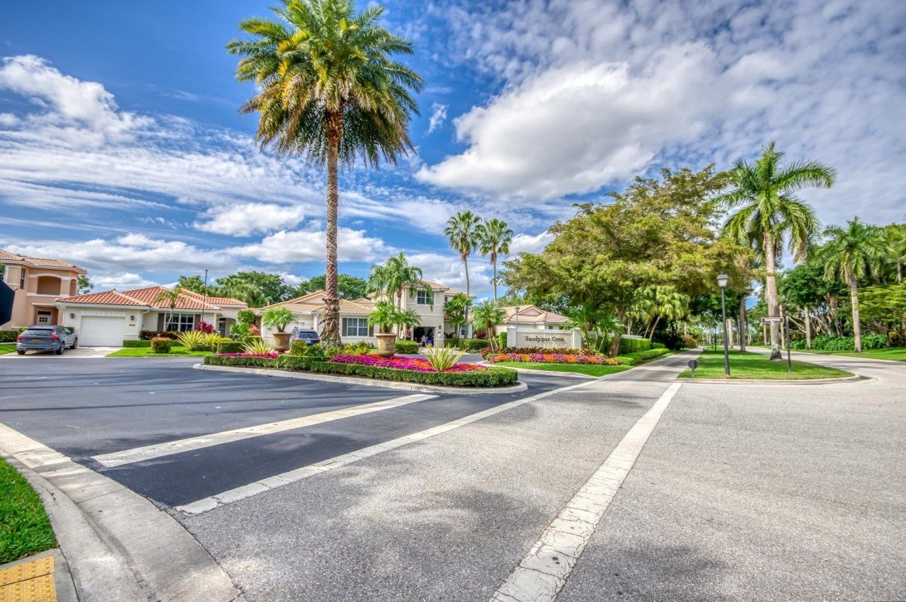 8201 Sandpiper Way, West Palm Beach, FL 33412 Photo