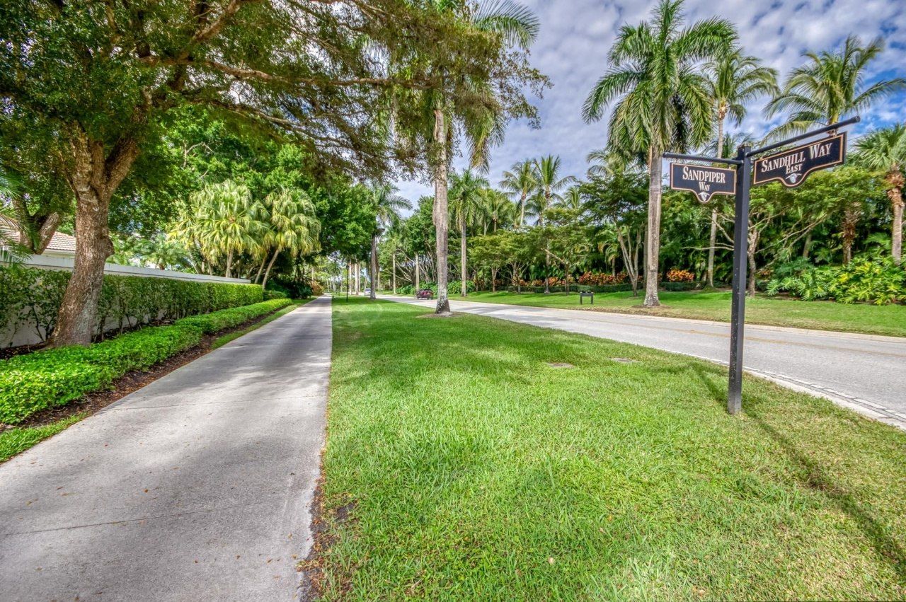 8201 Sandpiper Way, West Palm Beach, FL 33412 Photo