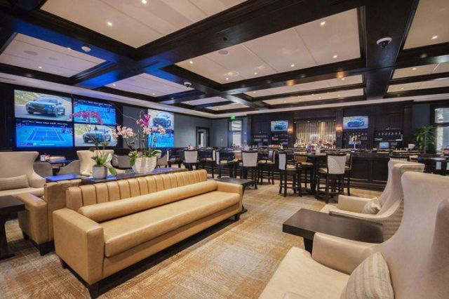 8201 Sandpiper Way, West Palm Beach, FL 33412 Photo