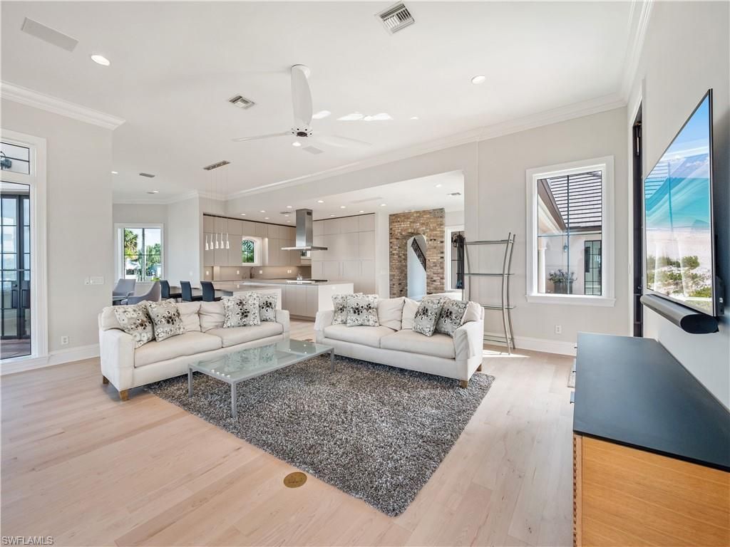 6005 W Riverside Dr, Fort Myers, FL 33919 Photo