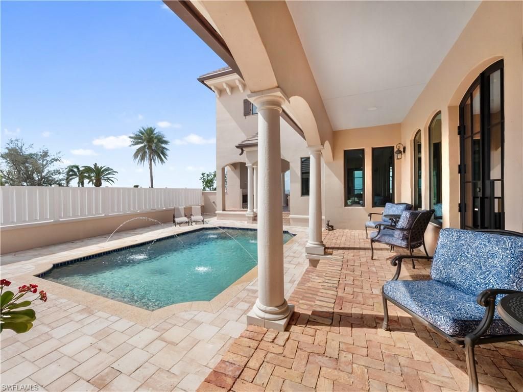 6005 W Riverside Dr, Fort Myers, FL 33919 Photo