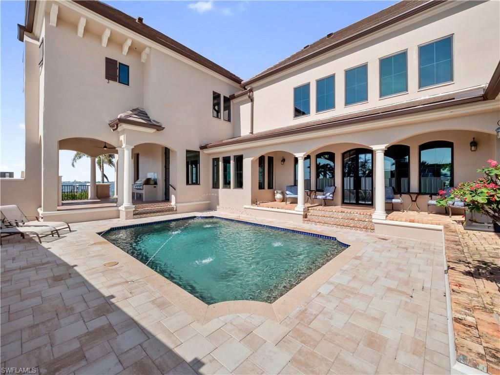 6005 W Riverside Dr, Fort Myers, FL 33919 Photo