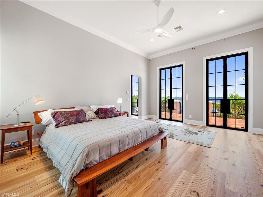 6005 W Riverside Dr, Fort Myers, FL 33919 Photo