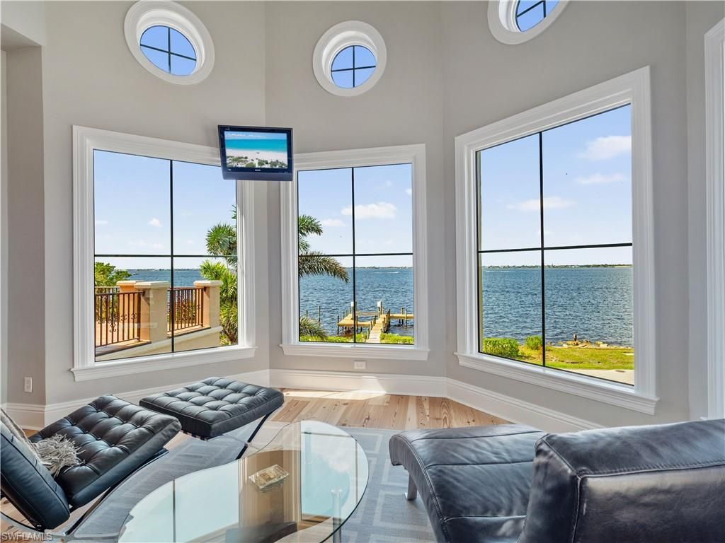 6005 W Riverside Dr, Fort Myers, FL 33919 Photo