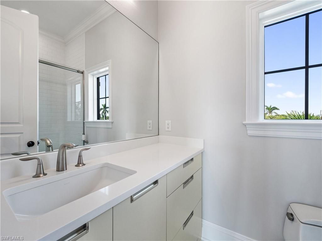 6005 W Riverside Dr, Fort Myers, FL 33919 Photo