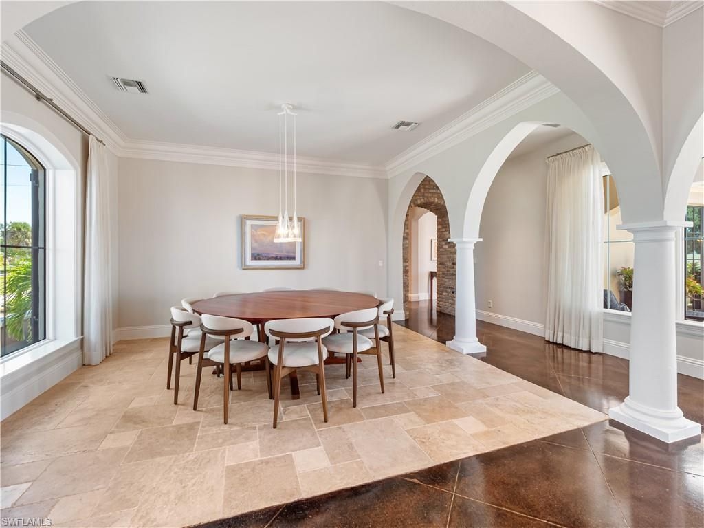 6005 W Riverside Dr, Fort Myers, FL 33919 Photo