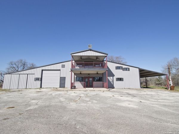 5673 FM 1628, Adkins, TX 78101