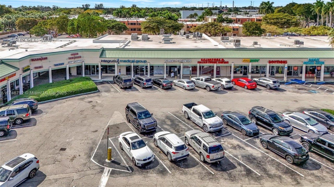 8766 SW 72 St, Miami, FL 33173 Photo