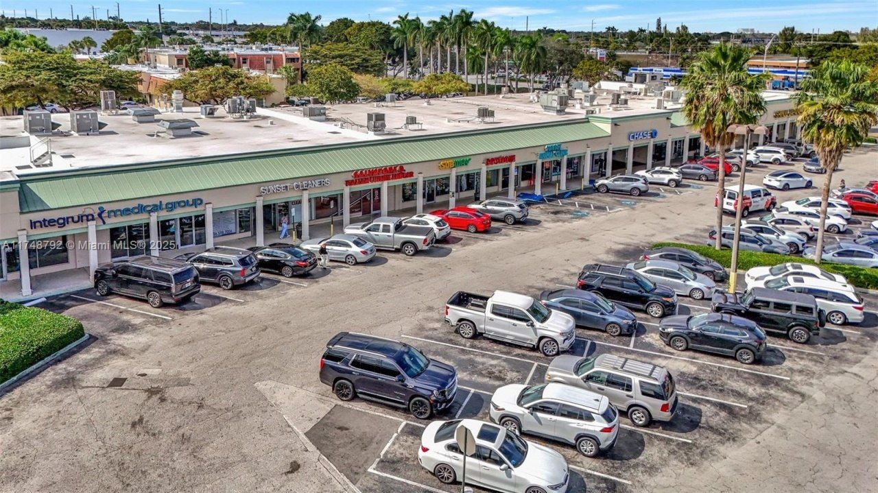 8766 SW 72 St, Miami, FL 33173 Photo