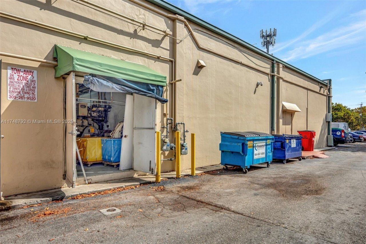 8766 SW 72 St, Miami, FL 33173 Photo