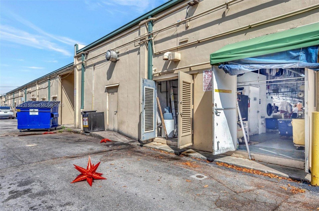 8766 SW 72 St, Miami, FL 33173 Photo