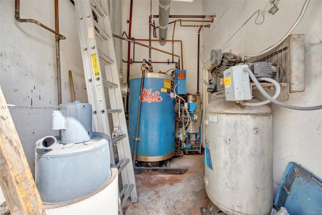 8766 SW 72 St, Miami, FL 33173 Photo