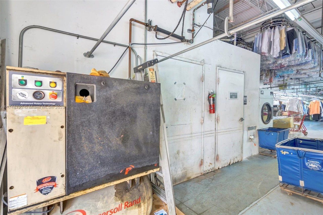 8766 SW 72 St, Miami, FL 33173 Photo