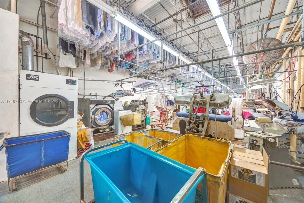 8766 SW 72 St, Miami, FL 33173 Photo