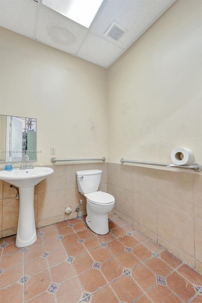 8766 SW 72 St, Miami, FL 33173 Photo