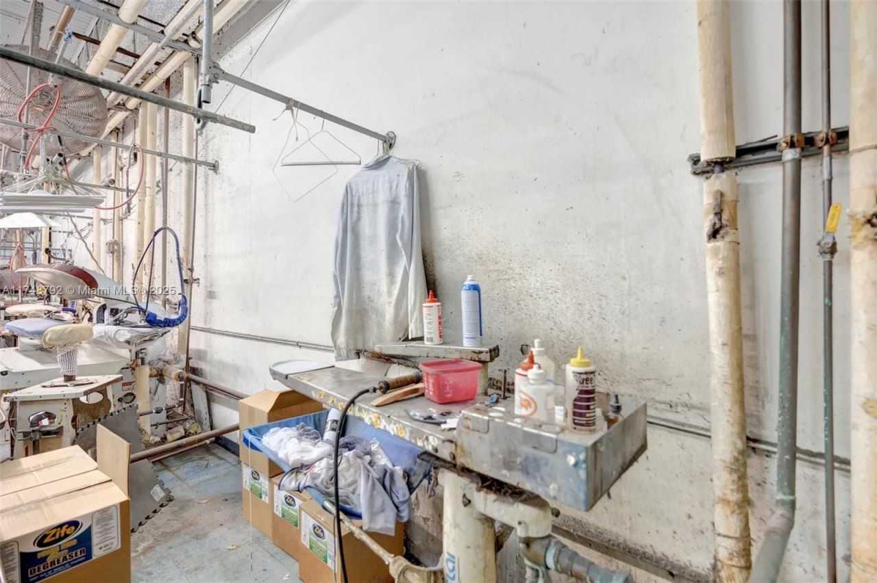 8766 SW 72 St, Miami, FL 33173 Photo