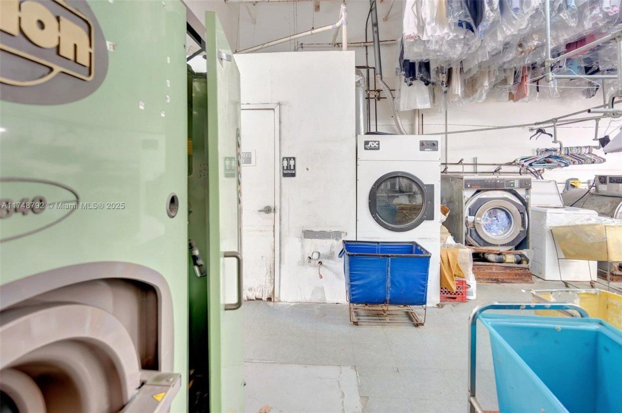 8766 SW 72 St, Miami, FL 33173 Photo