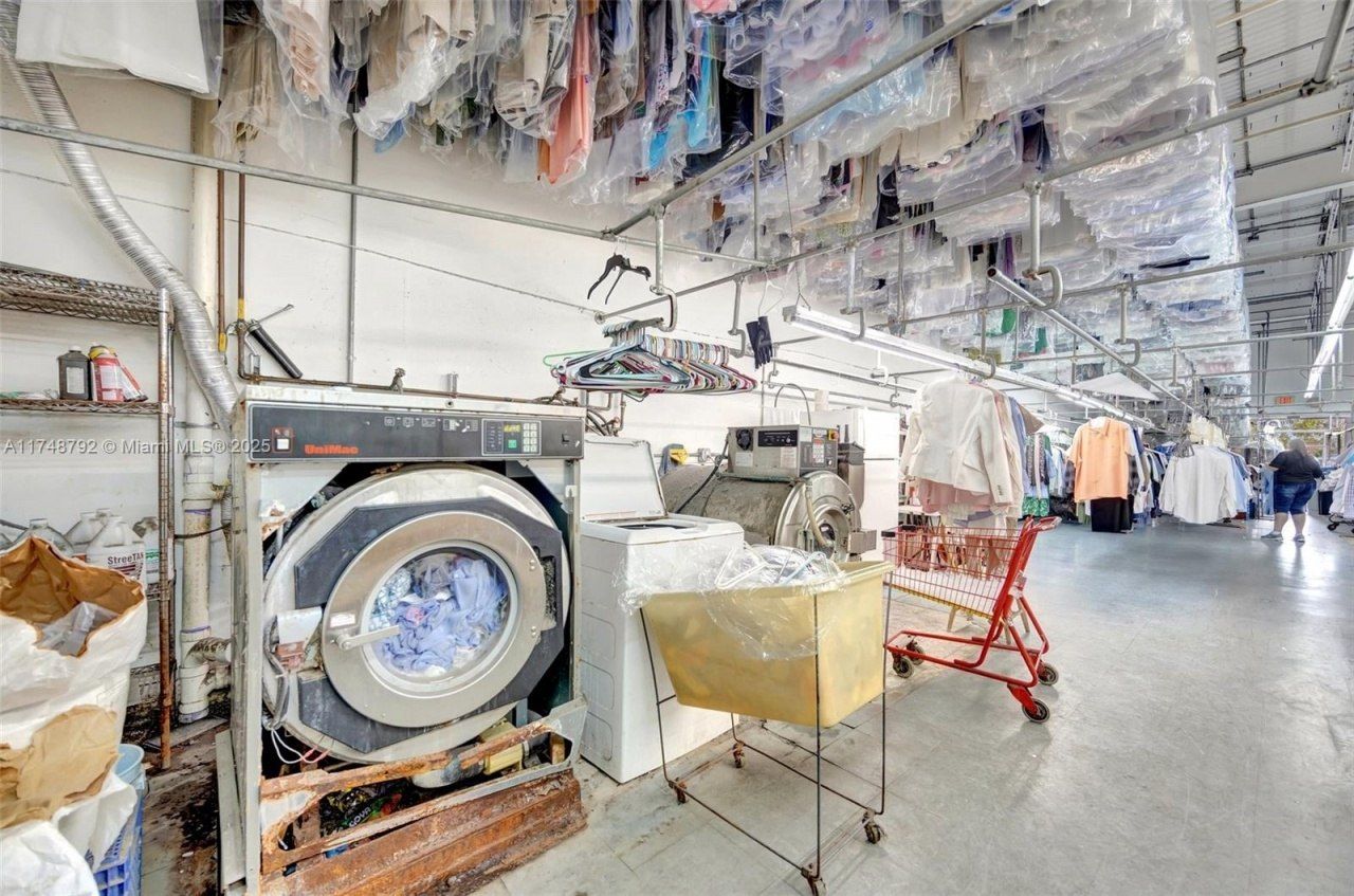 8766 SW 72 St, Miami, FL 33173 Photo