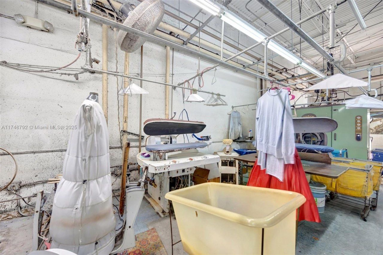 8766 SW 72 St, Miami, FL 33173 Photo