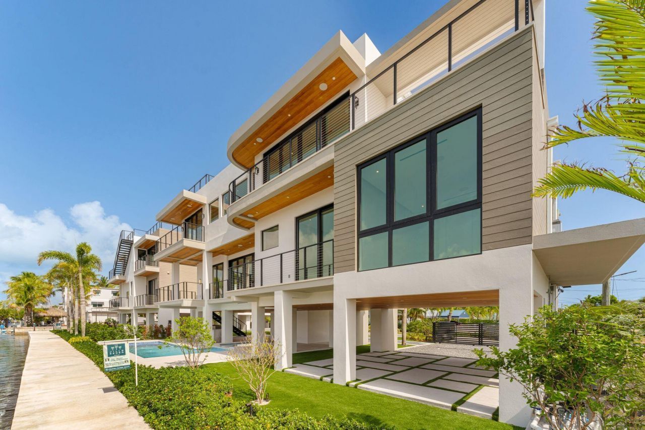 301 Buttonwood Circle, Unit #A, Key Largo, FL 33037 Photo