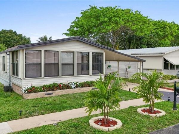 5343 NW 4th Terrace, Deerfield Beach, FL 33064