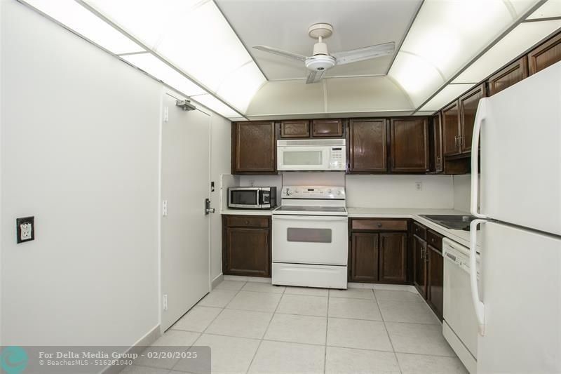 10777 W Sample Road, Unit 718, Coral Springs, FL 33065 Photo