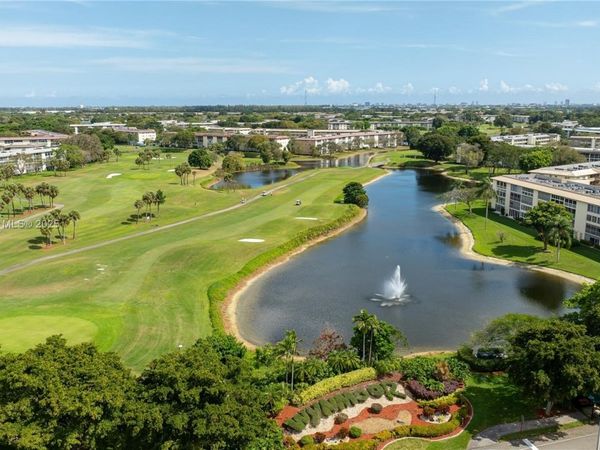 2201 Lucaya Bnd, Unit M2, Coconut Creek, FL 33066