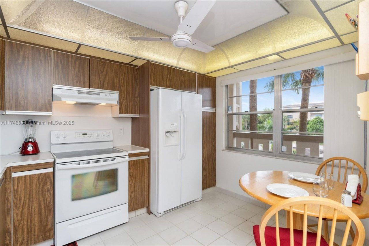 2201 Lucaya Bnd, Unit M2, Coconut Creek, FL 33066 Photo