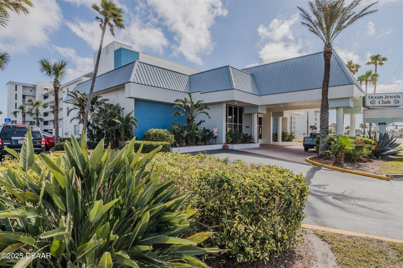 935 S Atlantic Avenue Daytona Beach, FL 