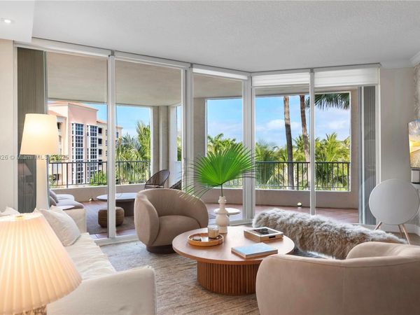 705 Crandon Blvd, Unit 405, Key Biscayne, FL 33149