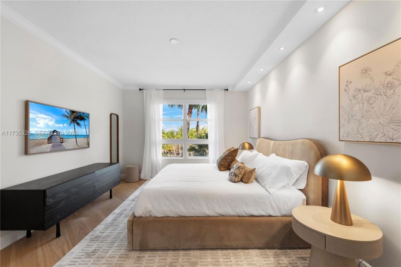 705 Crandon Blvd, Unit 405, Key Biscayne, FL 33149 Photo