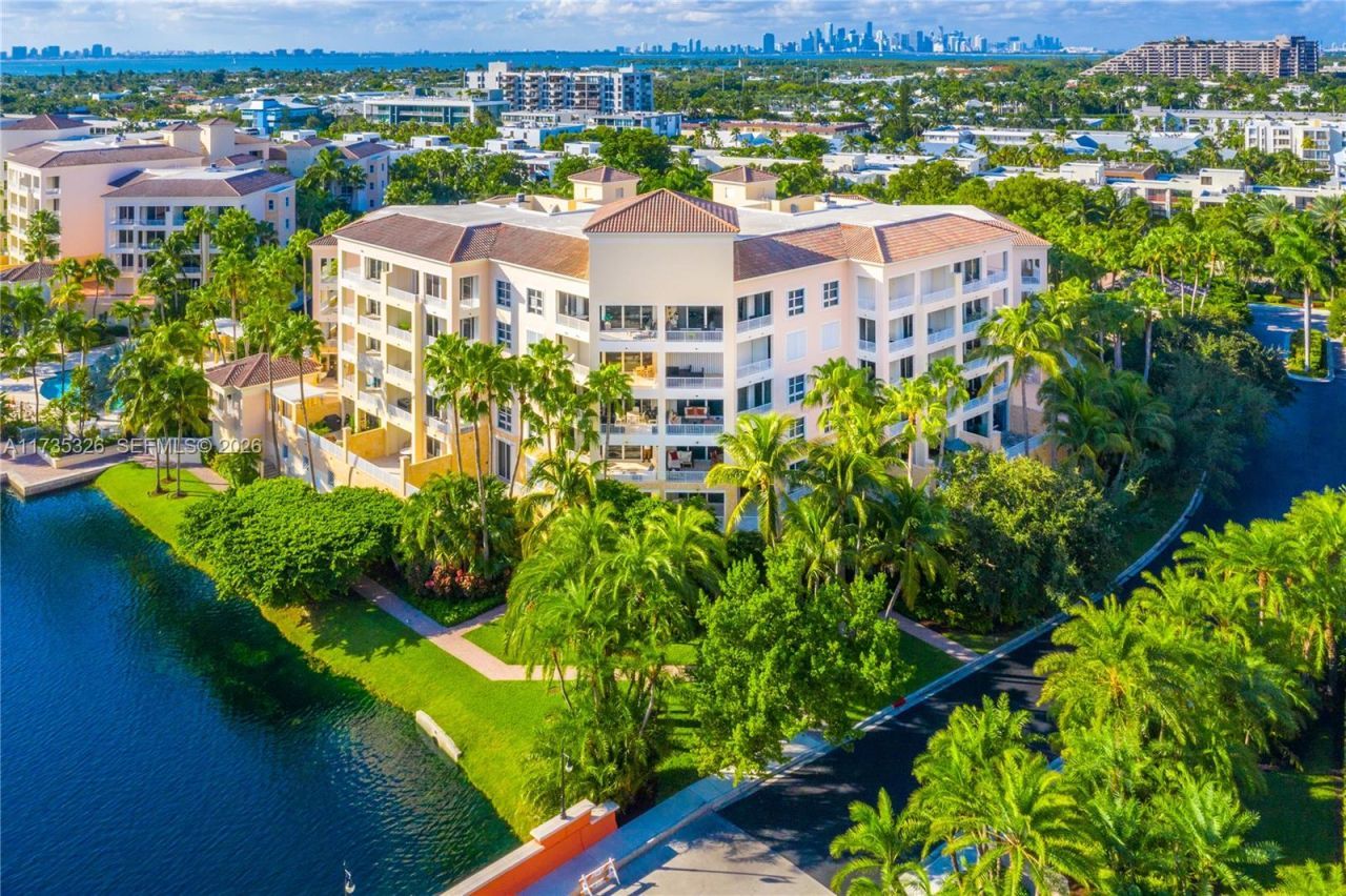 705 Crandon Blvd, Unit 405, Key Biscayne, FL 33149 Photo