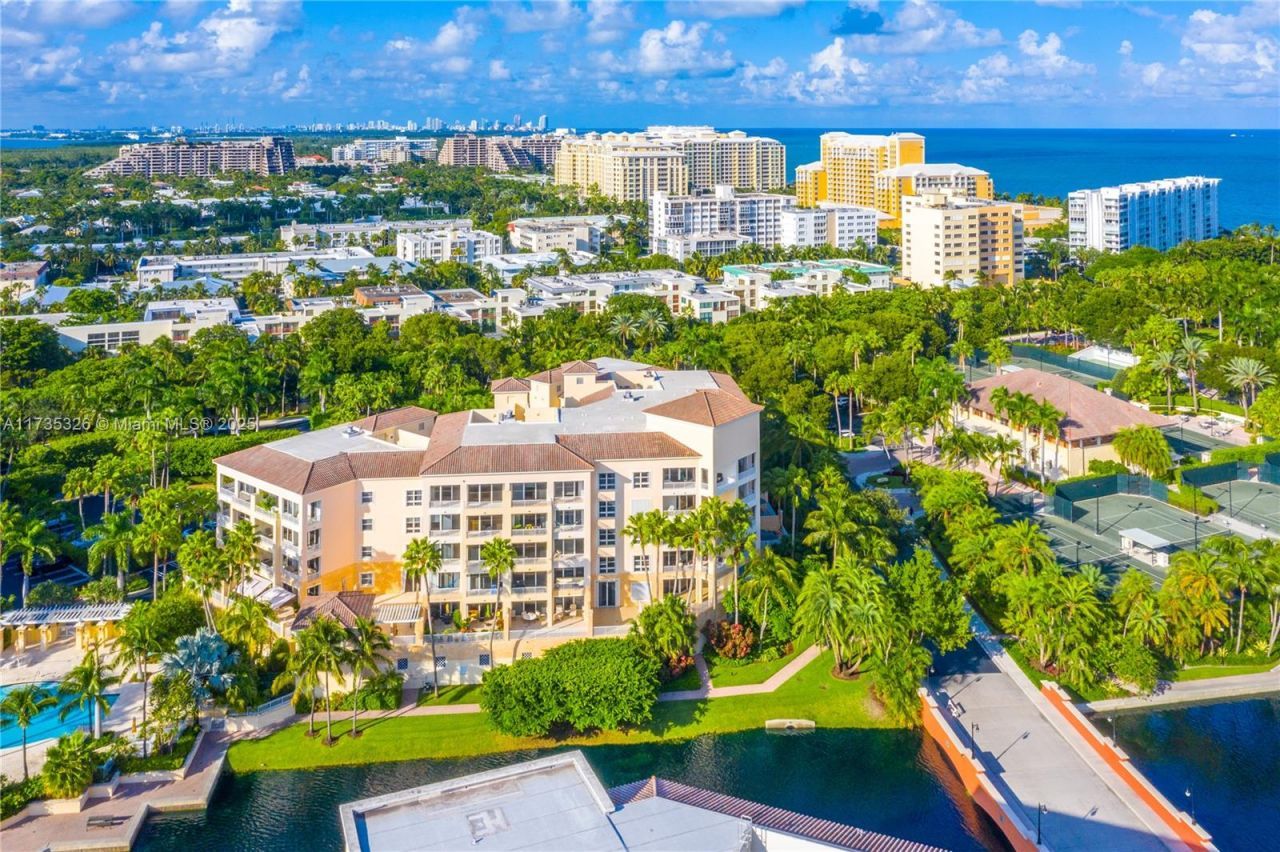 705 Crandon Blvd, Unit 405, Key Biscayne, FL 33149 Photo