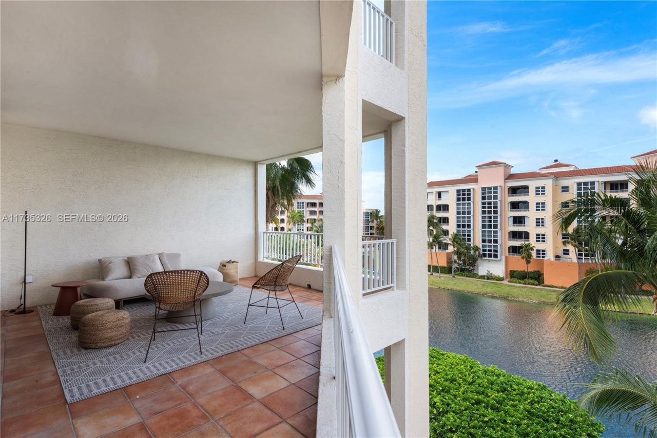 705 Crandon Blvd, Unit 405, Key Biscayne, FL 33149 Photo