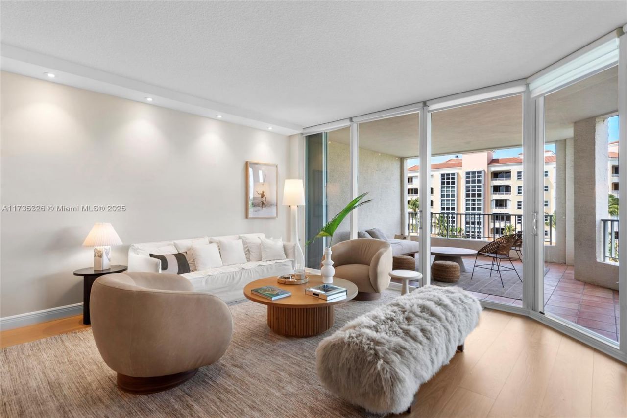 705 Crandon Blvd, Unit 405, Key Biscayne, FL 33149 Photo