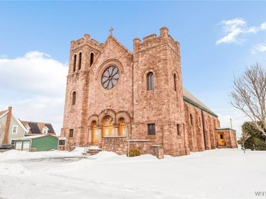 21 S Vernon Street, Middleport, NY 14105