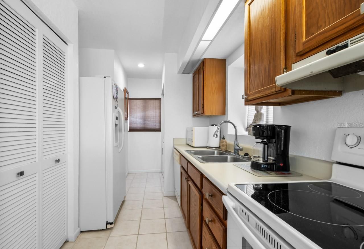 808 Bahia Del Sol Drive, Unit 14, Ruskin, FL 33570 Photo