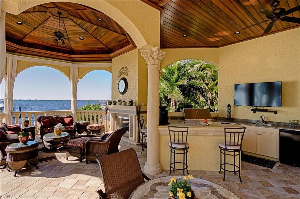 2704 Shriver Dr, Fort Myers, FL 33901 Photo