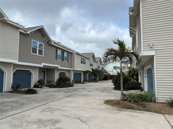 2900 W AZEELE STREET, Unit H, TAMPA, FL 33609