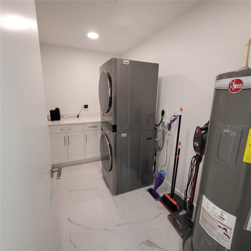 415 Island Way, Unit 204, Clearwater Beach, FL 33767 Photo