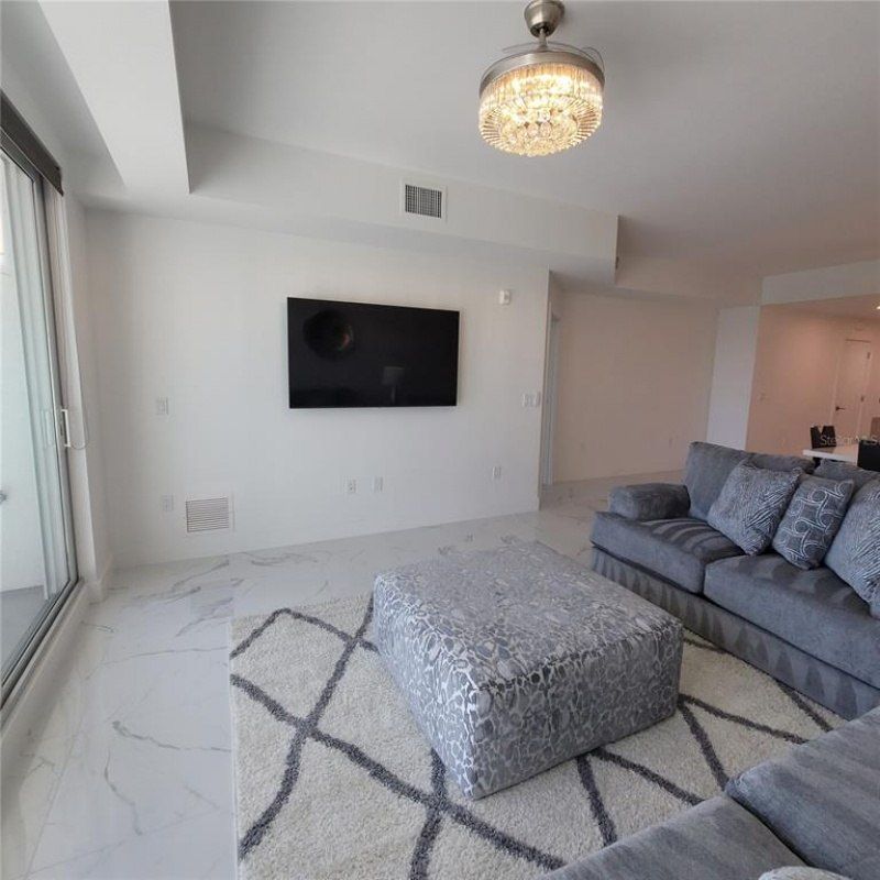 415 Island Way, Unit 204, Clearwater Beach, FL 33767 Photo