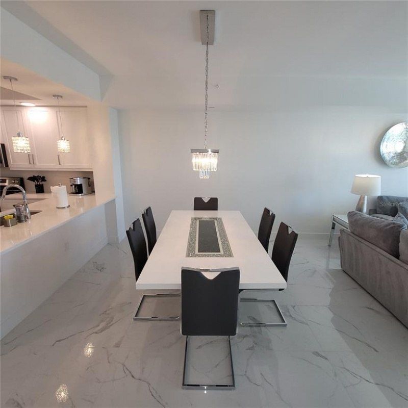 415 Island Way, Unit 204, Clearwater Beach, FL 33767 Photo