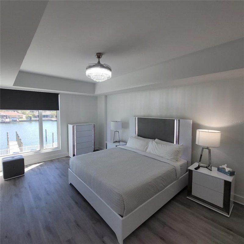 415 Island Way, Unit 204, Clearwater Beach, FL 33767 Photo