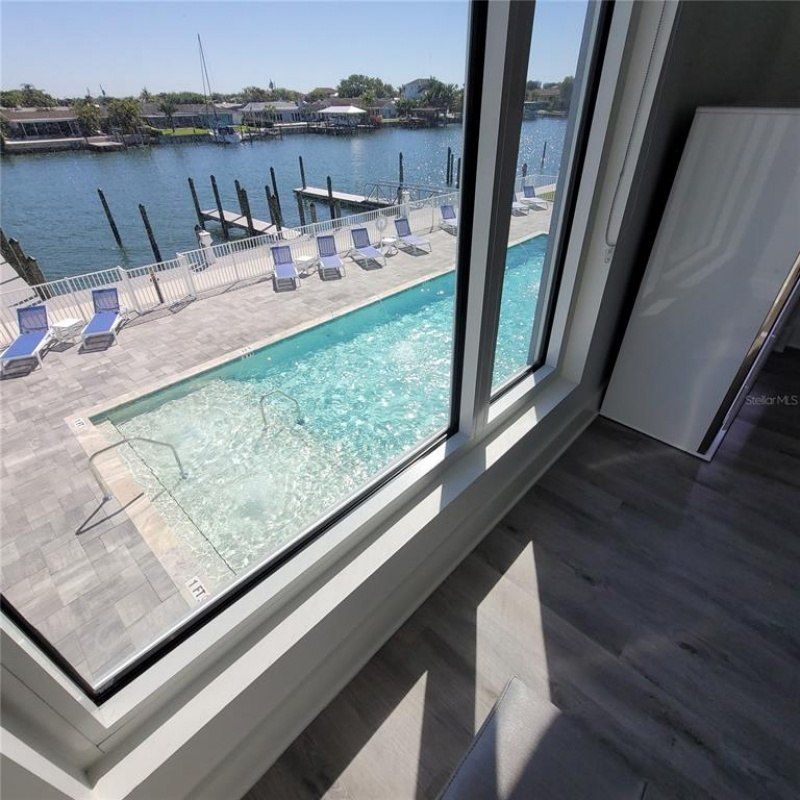 415 Island Way, Unit 204, Clearwater Beach, FL 33767 Photo